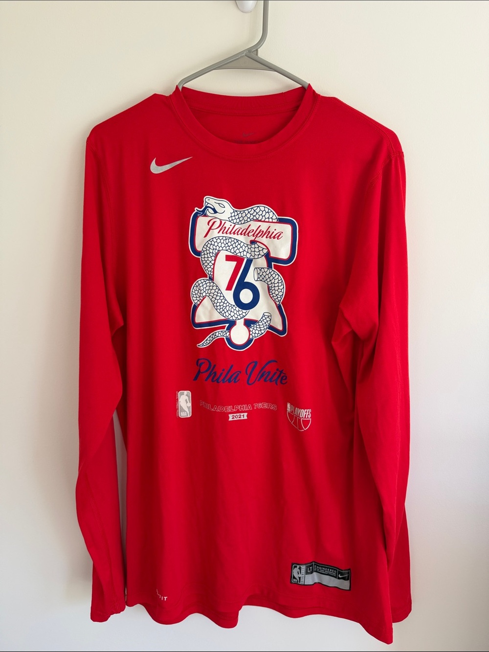 Nike Red Philadelphia 76ers Long-Sleeve Tee